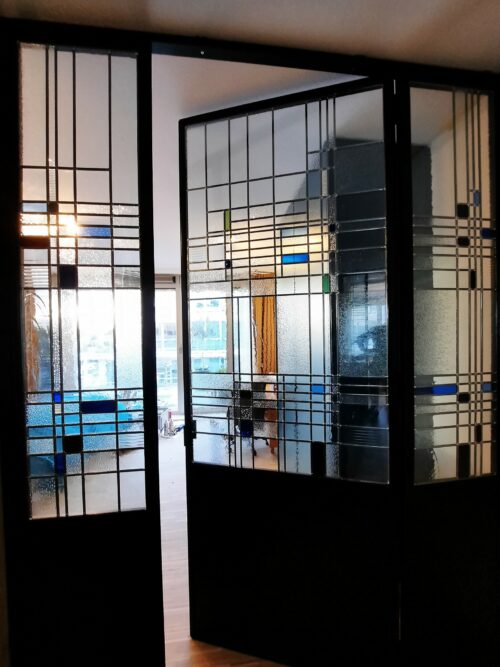 Meer privacy in je woning op een esthetische manier met glas-in-lood deuren
